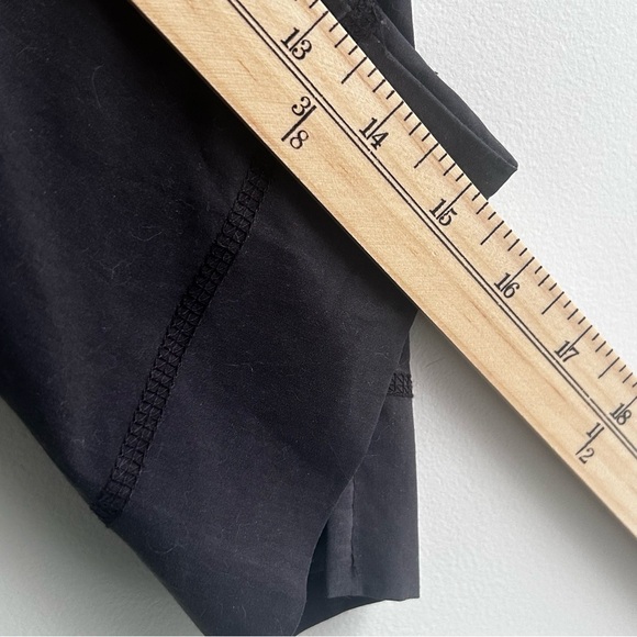 Columbia XCO Women's Hiking Capri Bermuda Short/ Black Size 4 - Picture 5 of 10